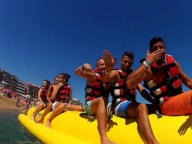  Waving from the banana 